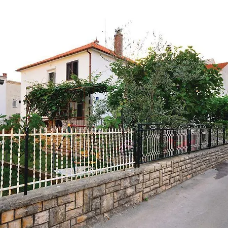 Apartment 11