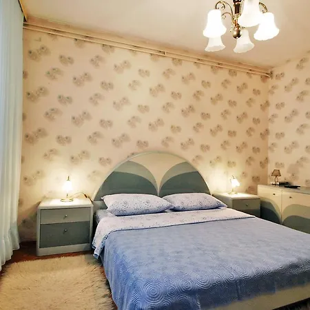 Apartment 11